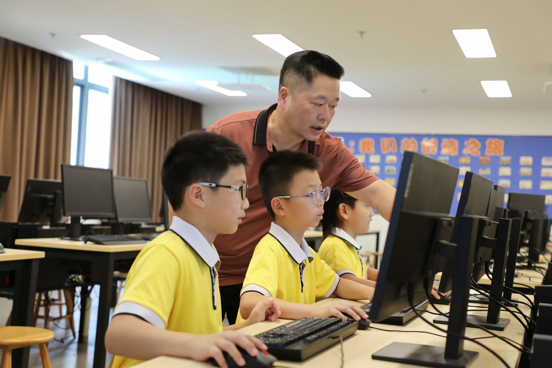 10岁少年，在全国信息大赛中，拿了满分 | 焕新记